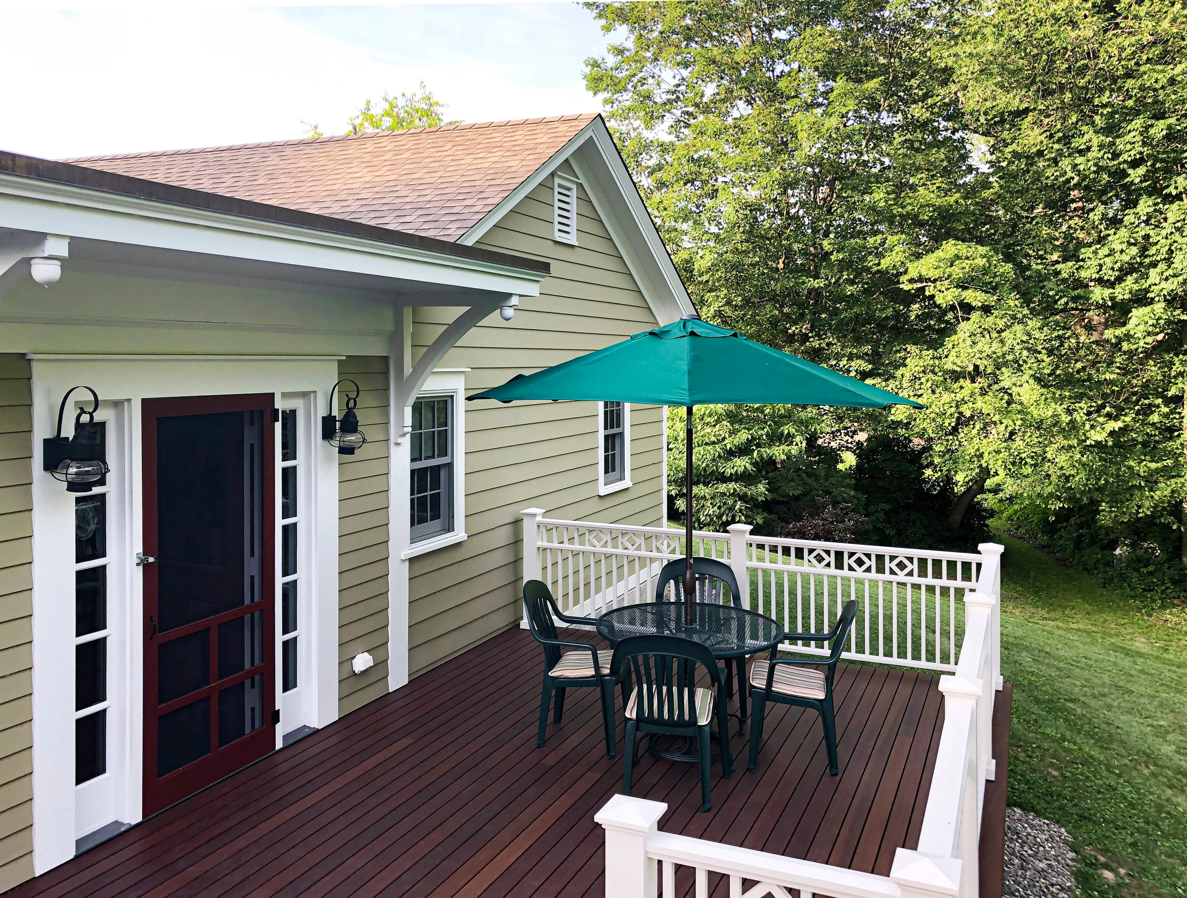 ExoShield Custom White Railing Sitting Area ExoShield Custom White Railing Sitting Area
